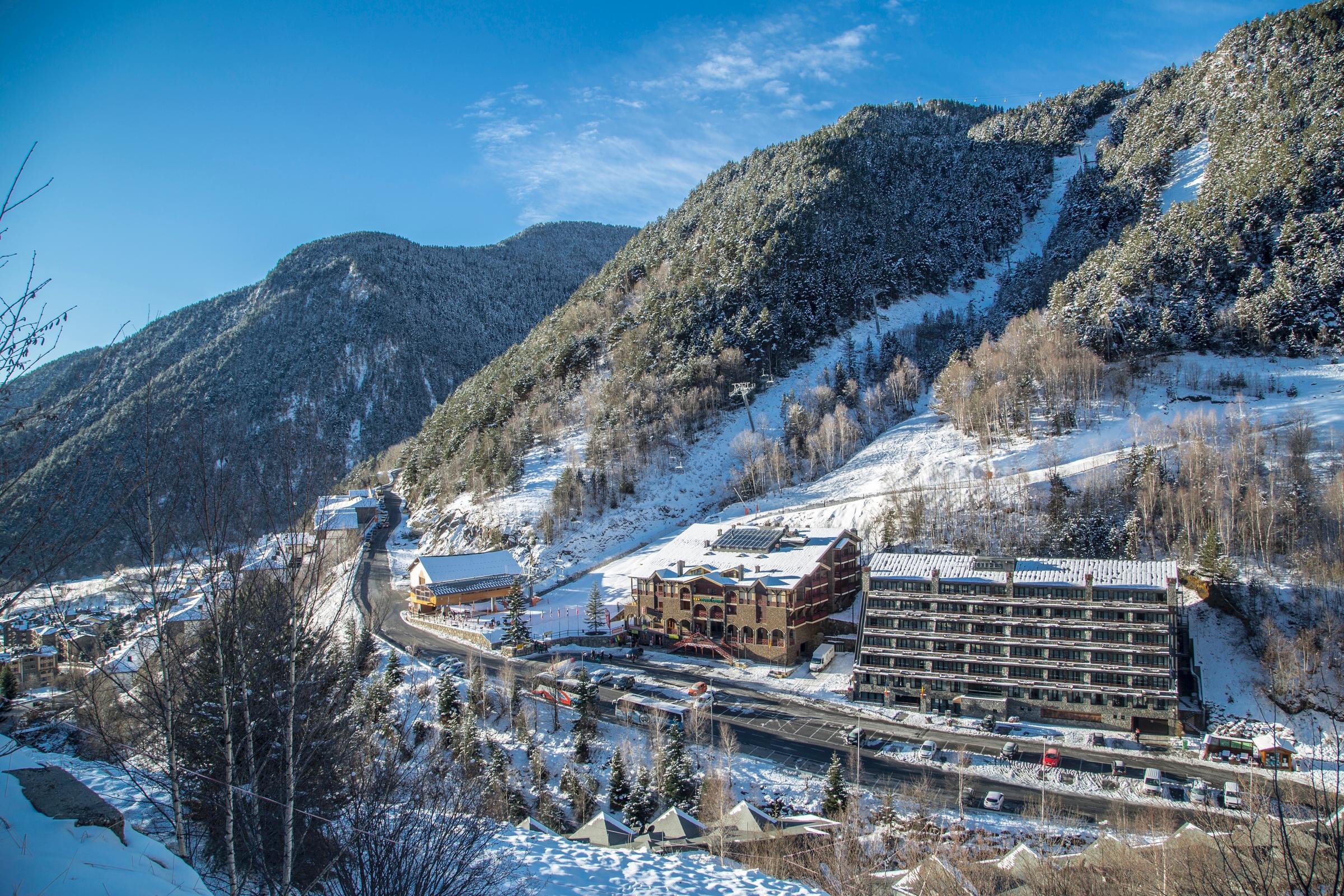Hotel Yomo Patagonia Arinsal Exterior foto